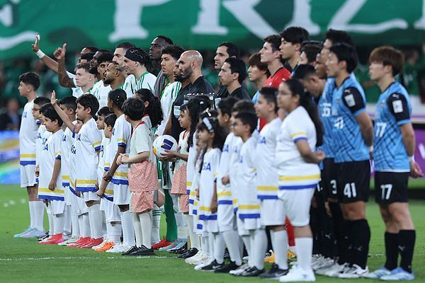 包含埃及劲旅再度战胜对手，为亚洲足坛带来新鲜血液的词条