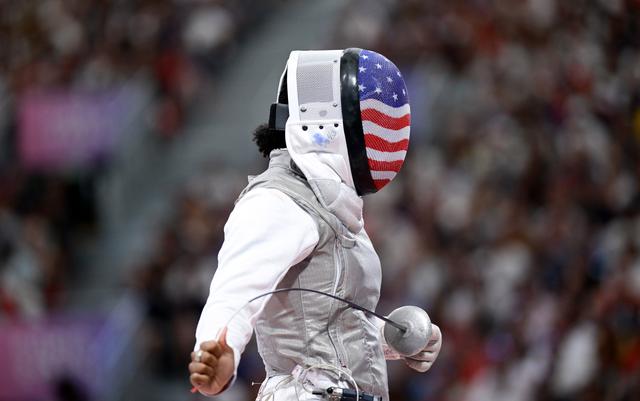 美国击剑选手以强势姿态夺冠