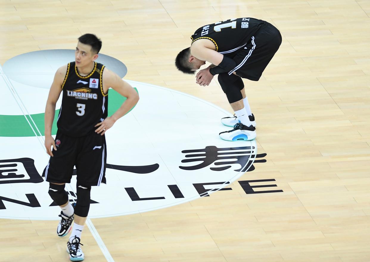 辽宁男篮客场失利，迎来挑战