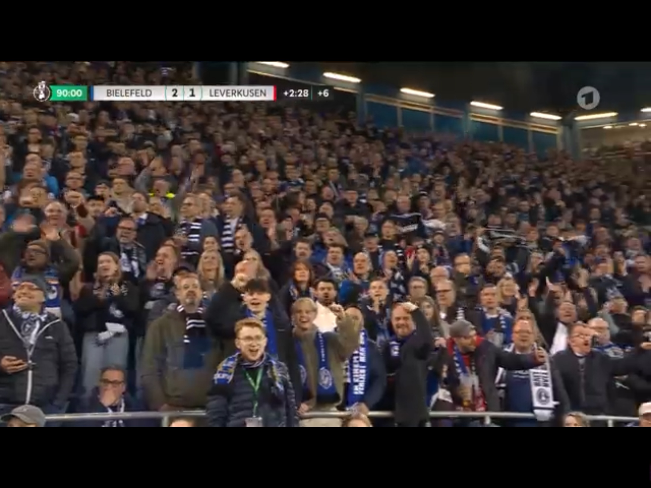 世俱杯冠军-勒沃库森主场惨败,遭到逆转