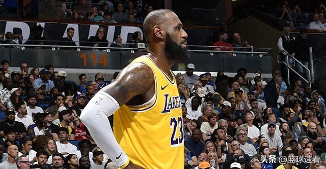 湖人主场击败步行者,终结连败 湖人主场击败步行者,终结连败