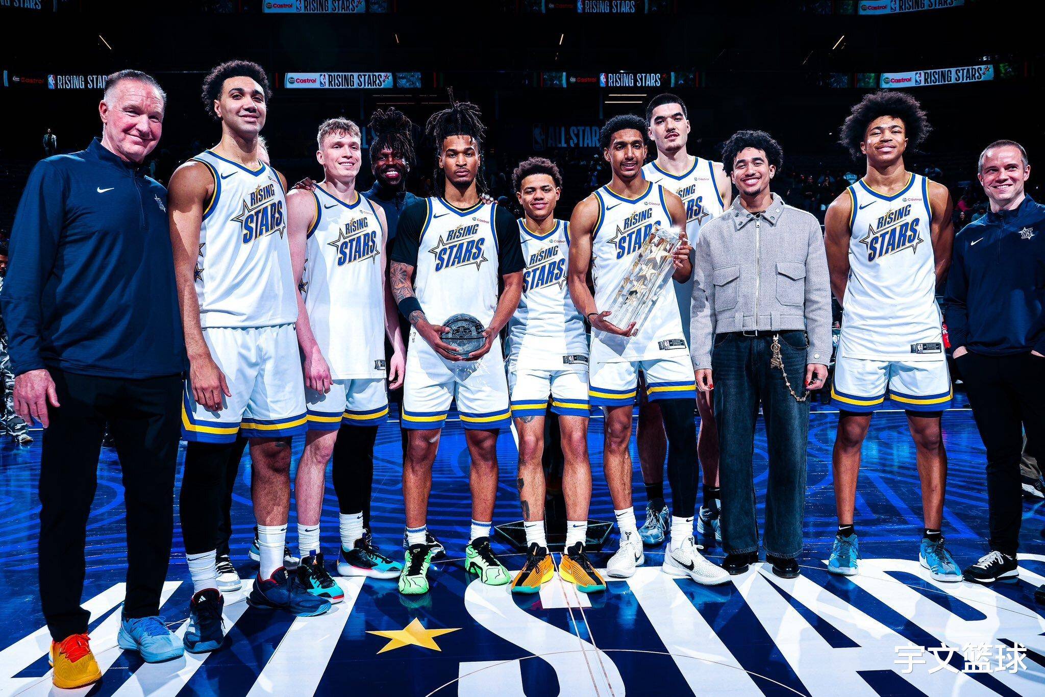 世俱杯参赛资格-联盟举办明星周末活动，球员们展开激烈角逐的简单介绍