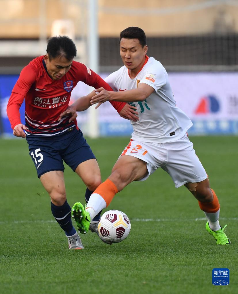 世俱杯决赛-包含重庆新华队力求全力对决，誓取胜利的词条