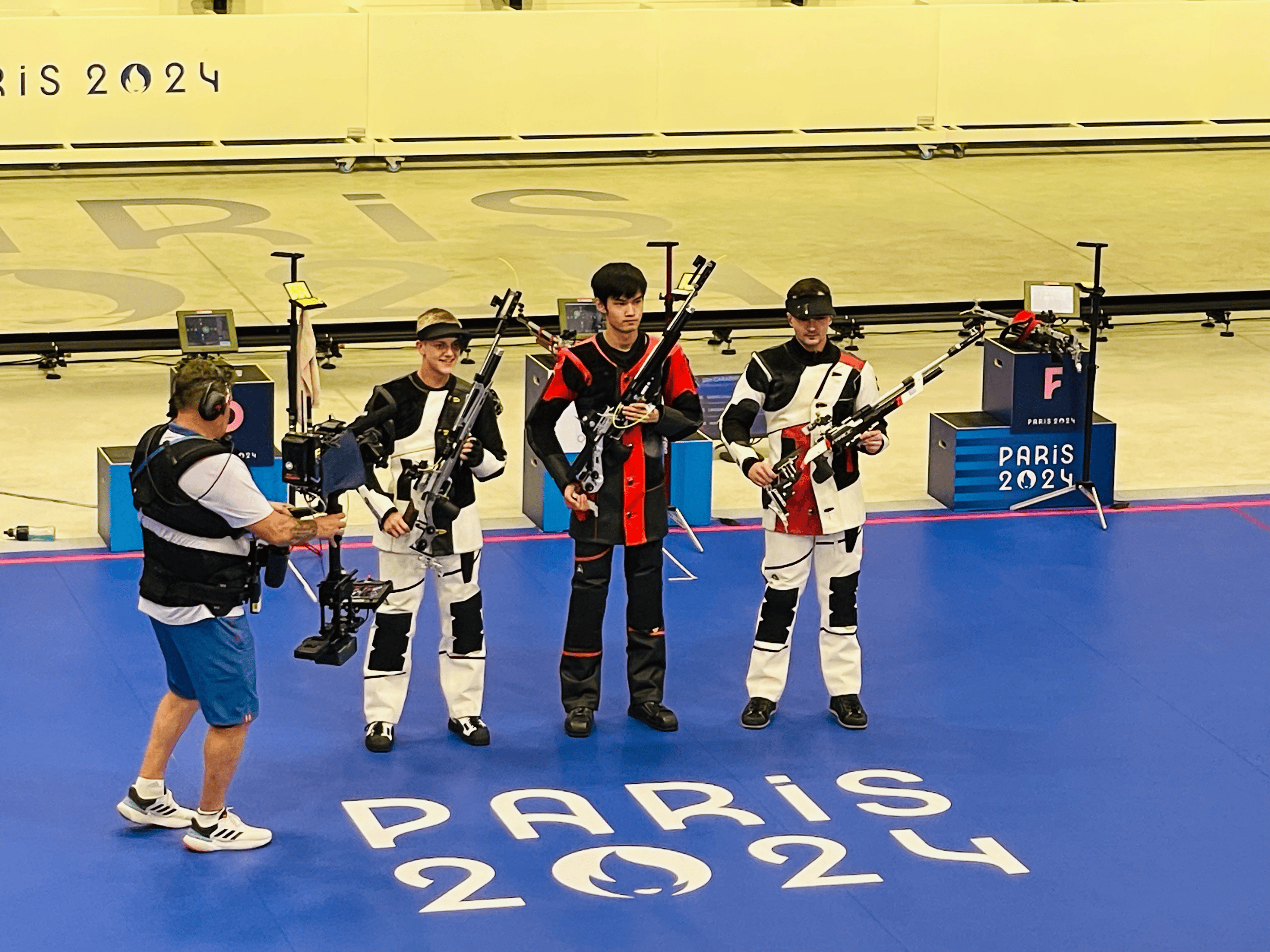 中国队在射击比赛中夺得三枚金牌