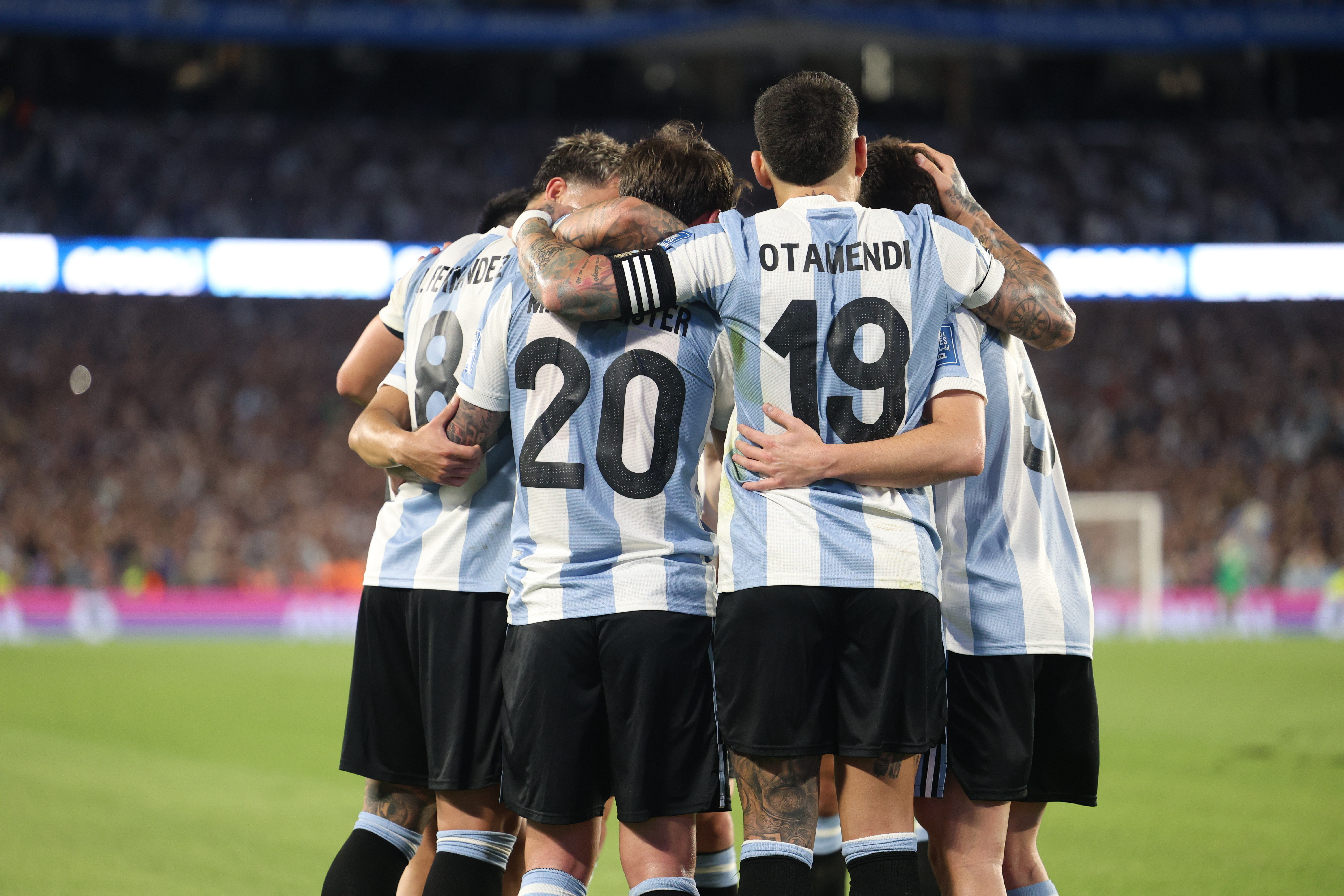 世俱杯2025-世界杯热门球队对决强强碰撞燃烧赛场