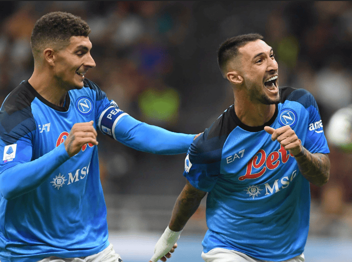 那不勒斯与国际米兰对垒,谁能笑到最后? 那不勒斯与国际米兰对垒,谁能笑到最后?