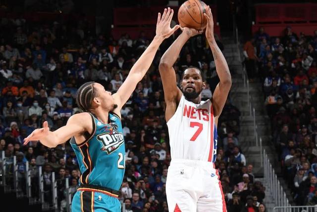 关于新星砍下生涯最高分,引领球队胜利的信息 关于新星砍下生涯最高分,引领球队胜利的信息