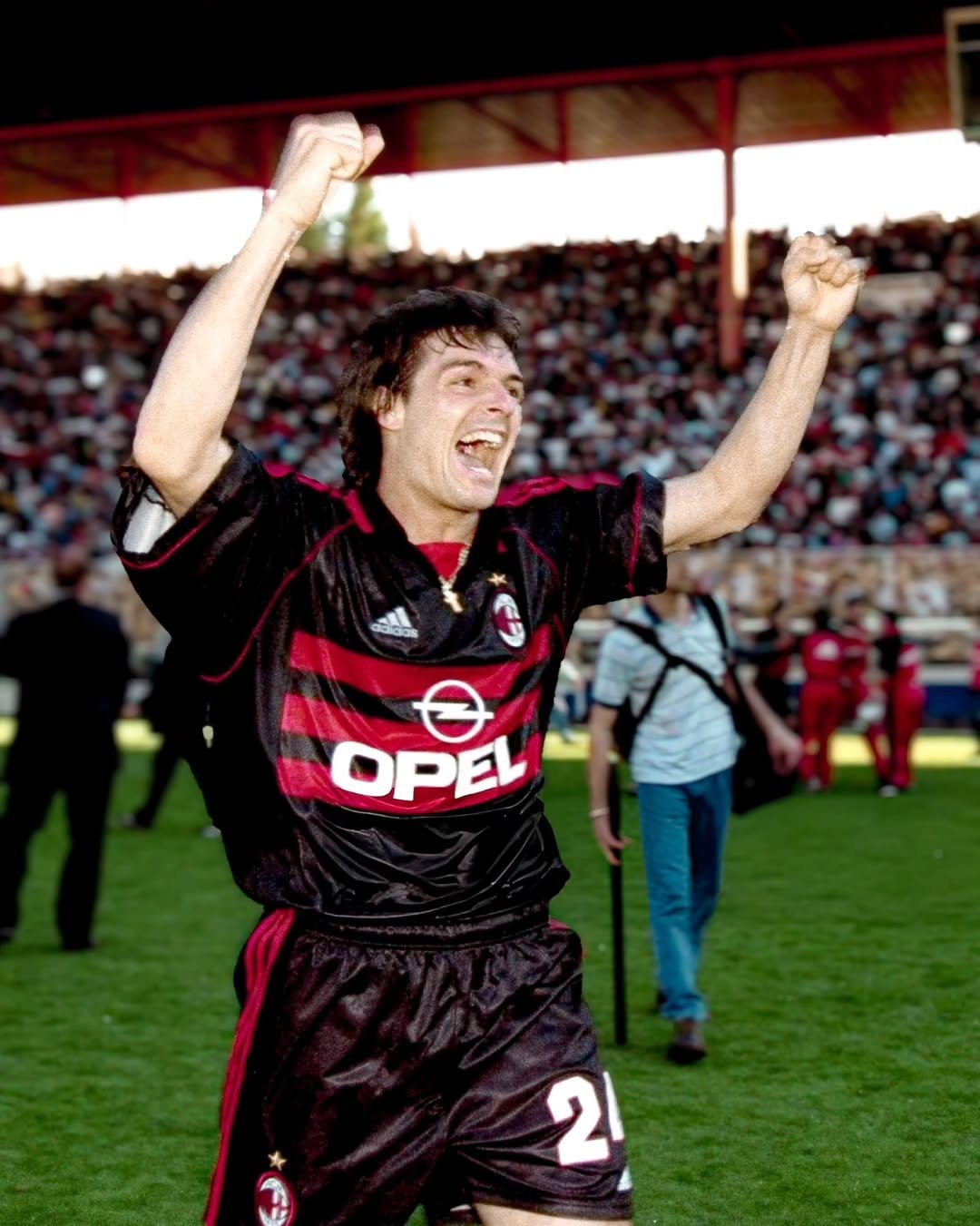 AC米兰狂揽胜利，砥砺前行胜算在握