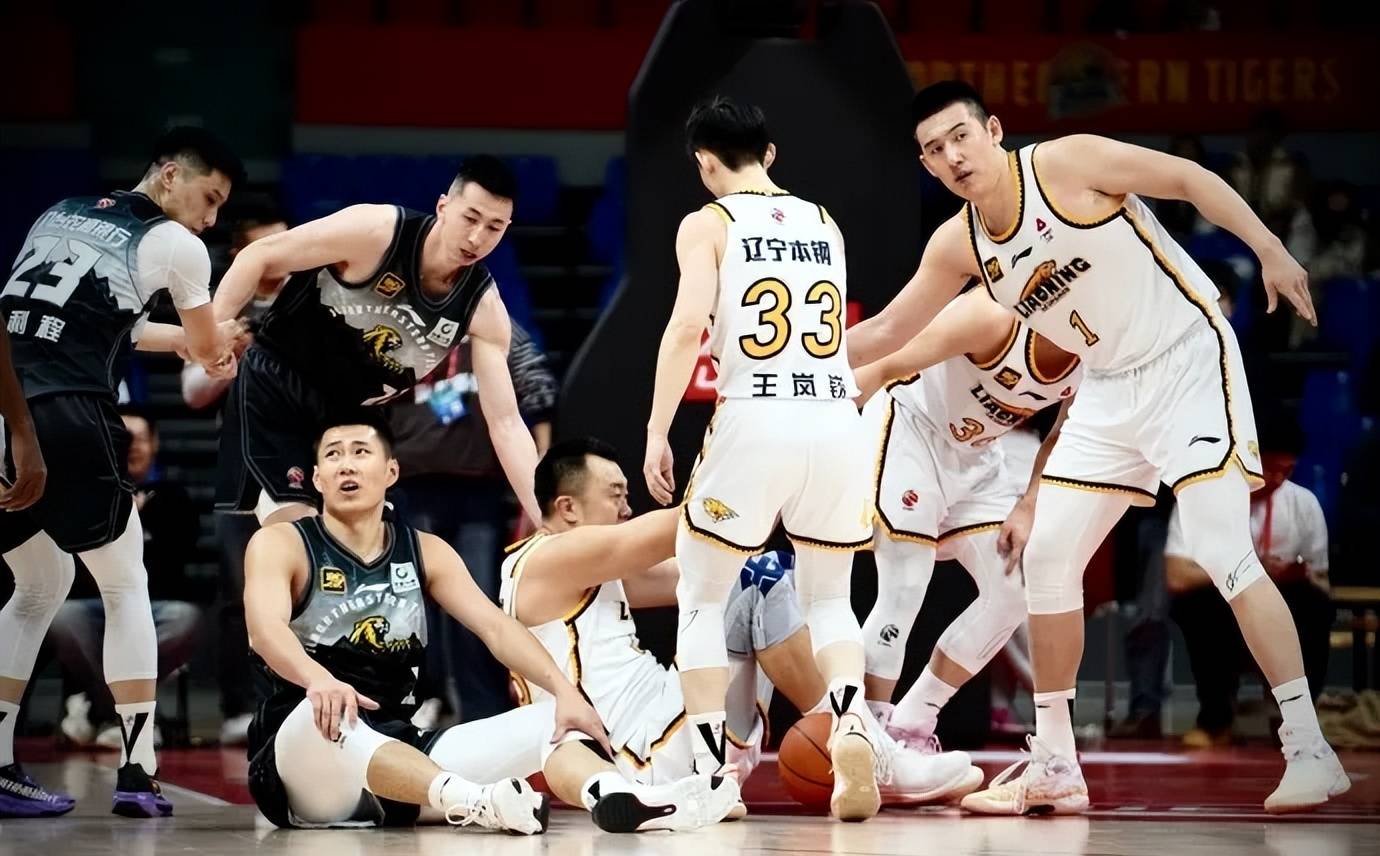 北京首钢新援表现不俗,助球队连胜 北京首钢新援表现不俗,助球队连胜