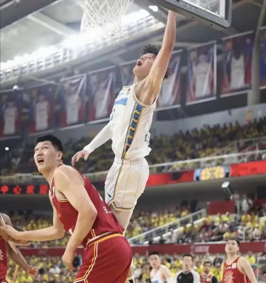 山西男篮迎战士气高昂，胜利在望