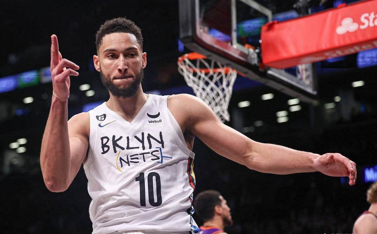 世俱杯改制-西蒙斯率队四连胜快船横扫公牛