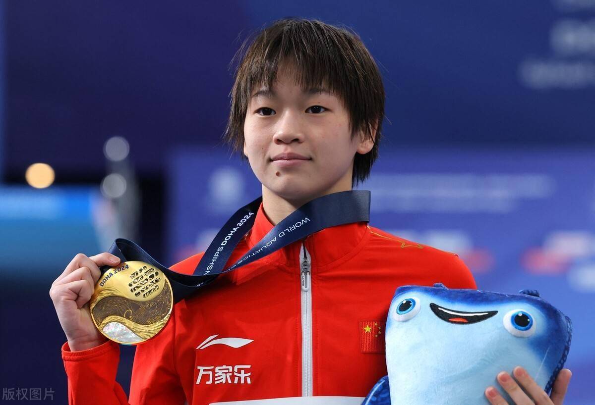 选手毅力坚定，实现梦想登上领奖台