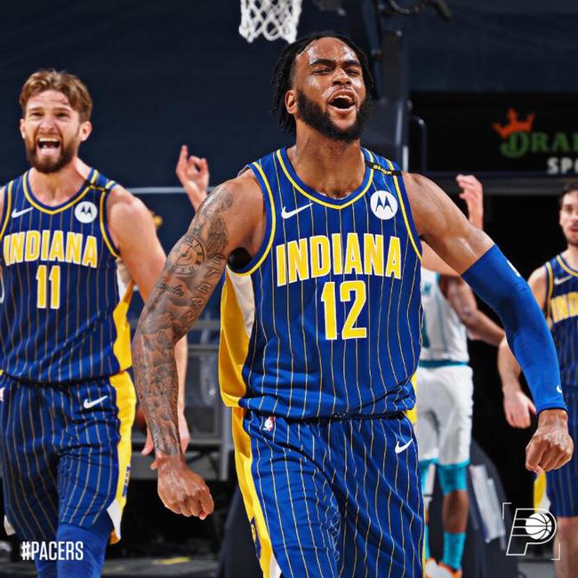 火箭迎战勇士，实力派争夺胜利桂冠谁能笑到最后？