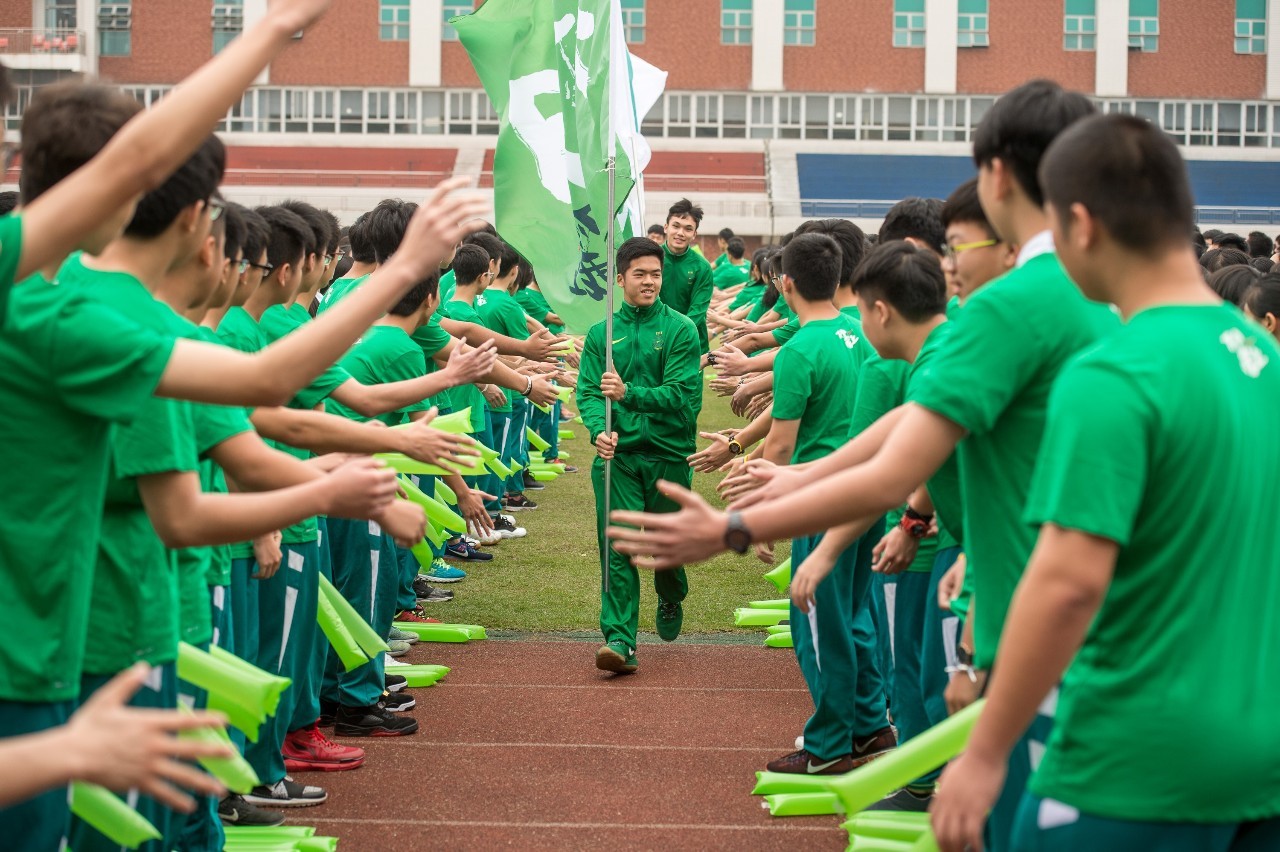 红衣男篮回归赛场，全队雄心勃勃力争胜利