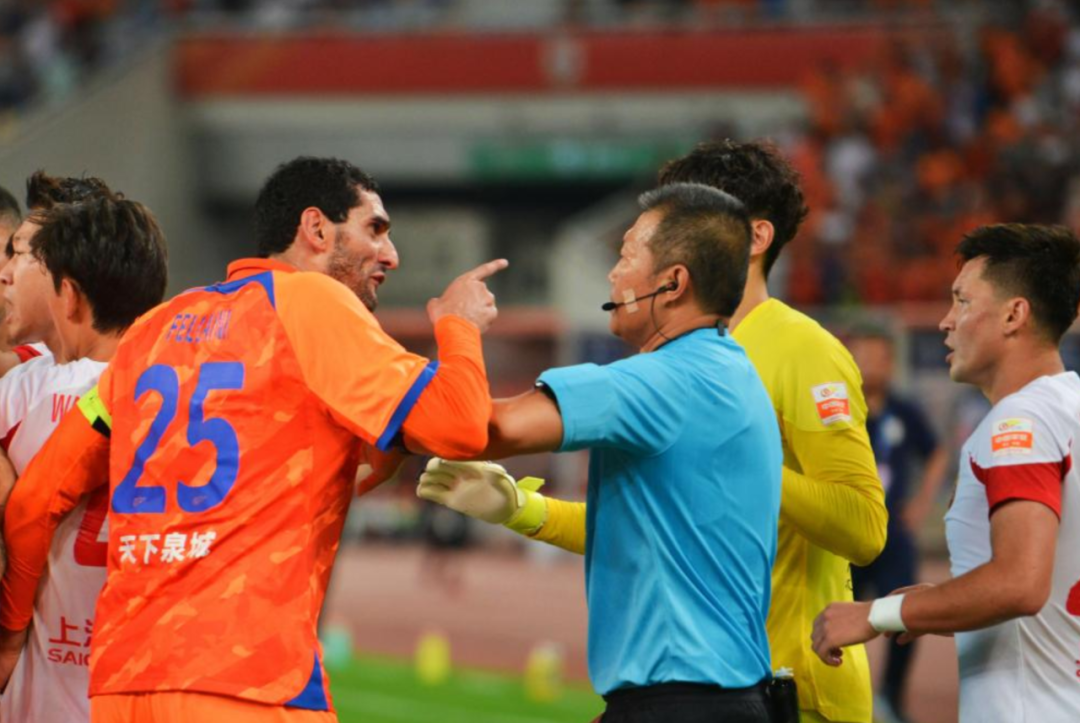 欧国联决赛引发激烈争议，裁判被质疑