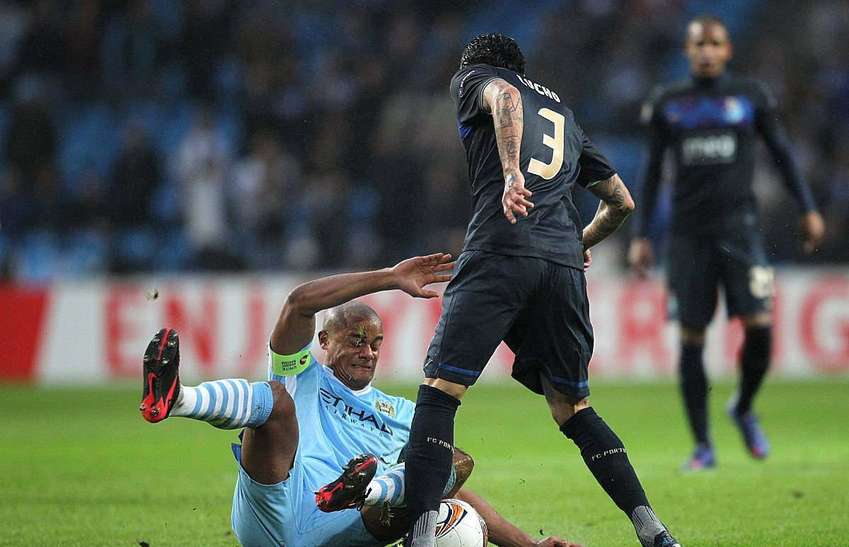 卡昂队主场战胜亚眠,跻身中游位置 卡昂队主场战胜亚眠,跻身中游位置