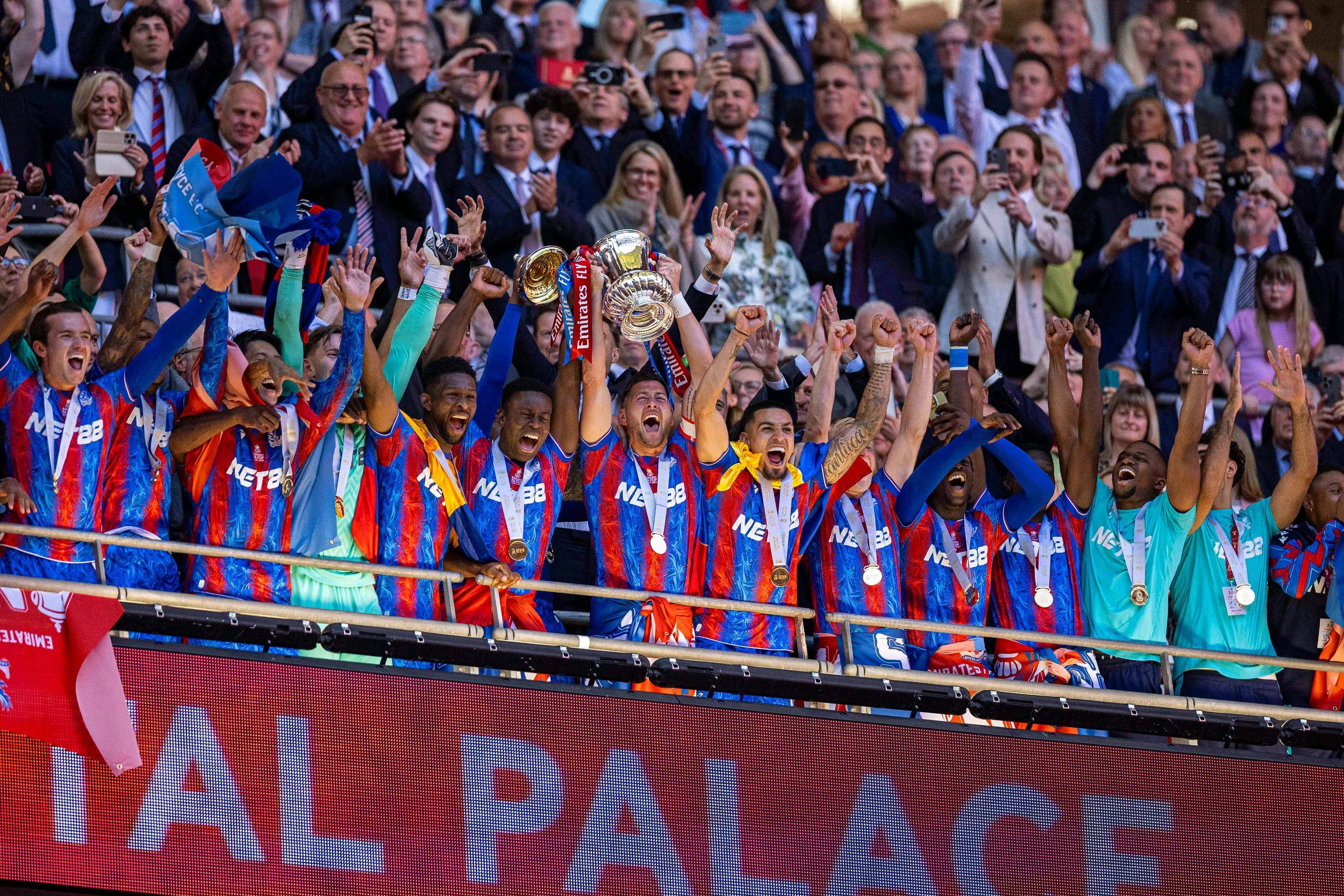 世俱杯奖金-实时报道:欧洲联赛激烈角逐引热议的简单介绍