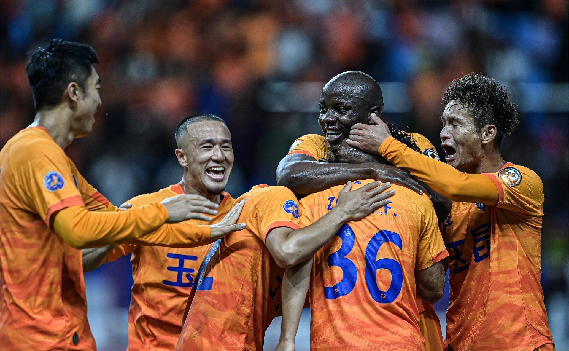 顶级足球联赛的严阵以待引发期待 顶级足球联赛的严阵以待引发期待