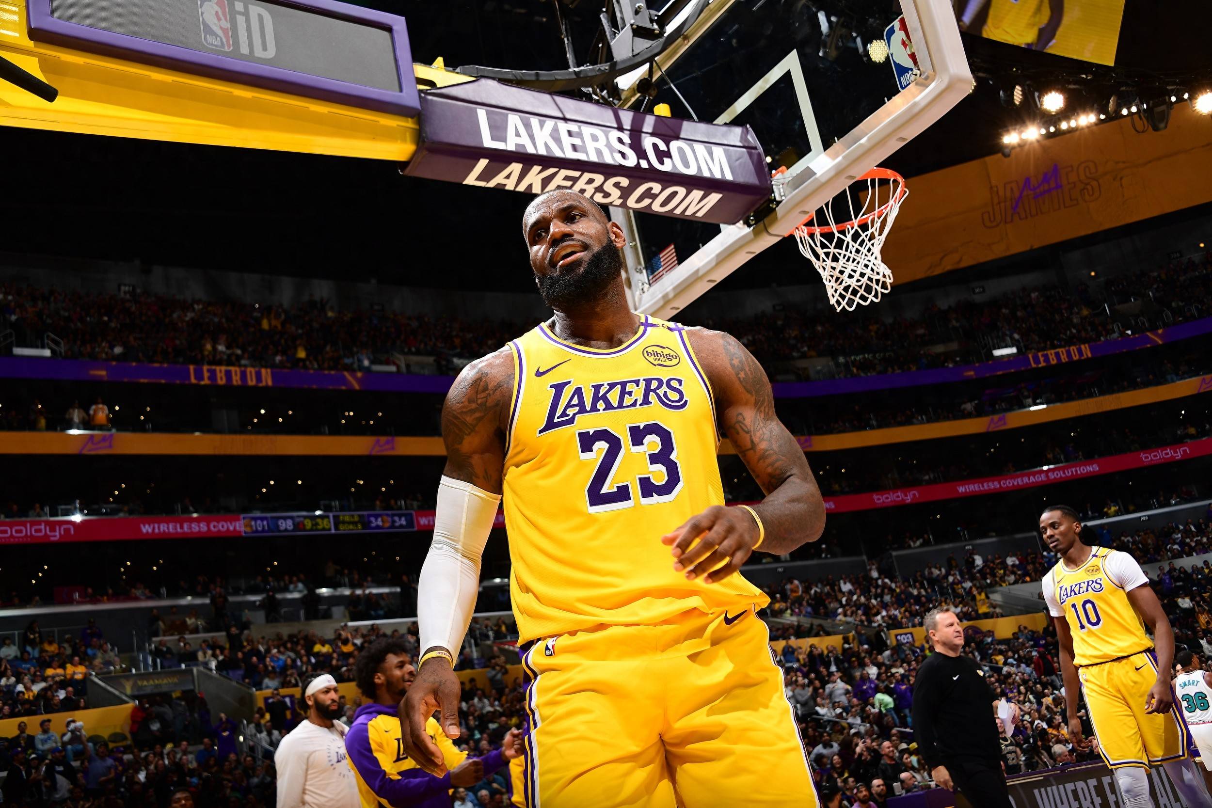 世俱杯冠军-毒蛇论尽全力,对抗湖人再现惊艳逆袭