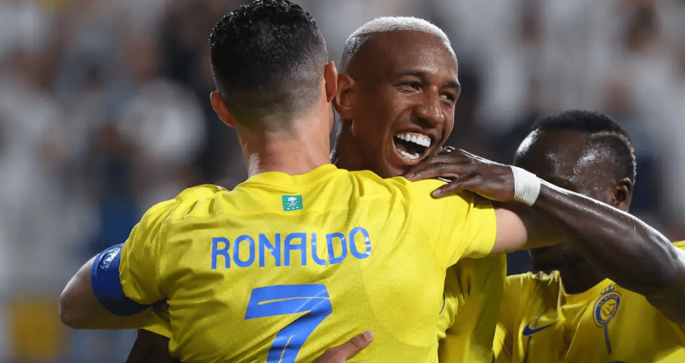 包含欧洲豪门球队青睐中超球员，欲签下多名新星的词条