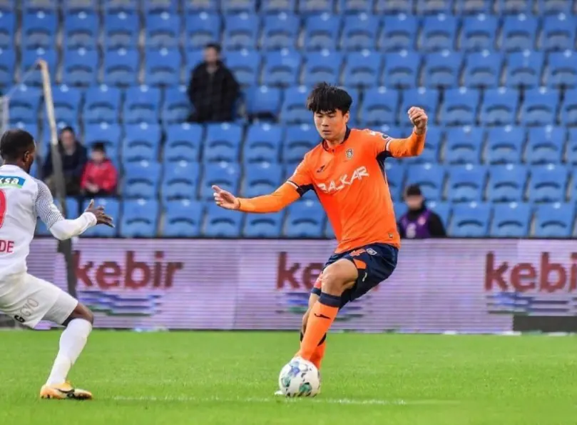 关于波兰国脚全队努力备战下一场比赛的信息