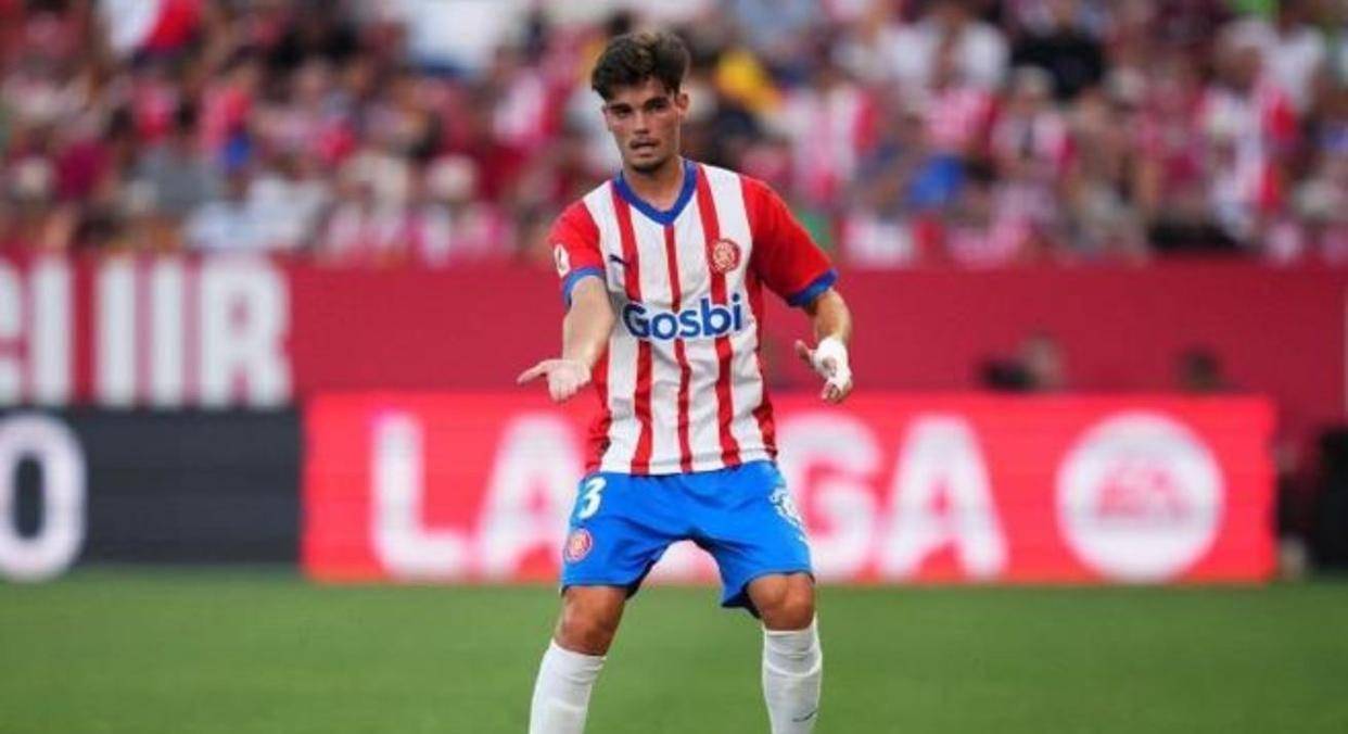 关于那不勒斯中后卫关键封堵，助球队取得胜利的信息