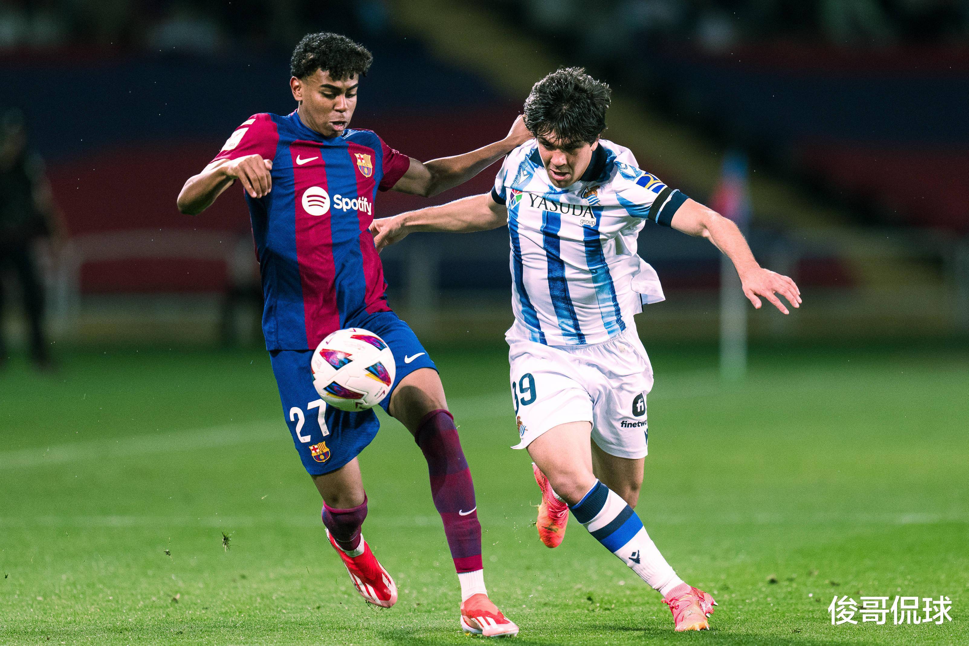 世俱杯改制-近期足球比赛中球员表现抢眼