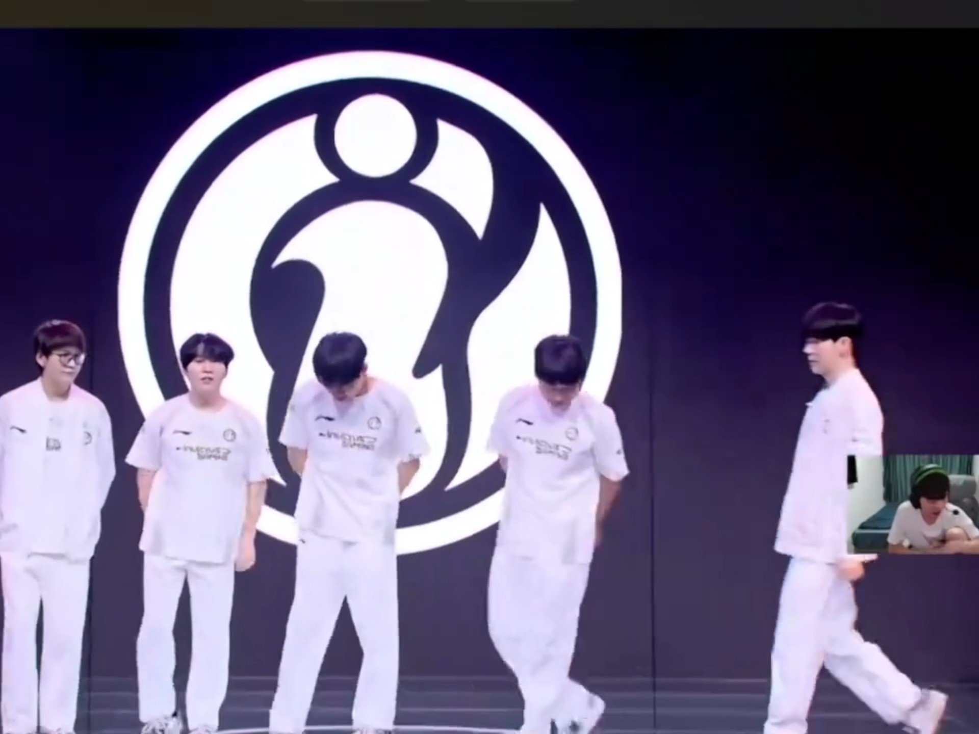 世俱杯分组-BLG险胜FPX，Ruler完成史诗逆转峡谷大战八强赛，留下经典瞬间的简单介绍