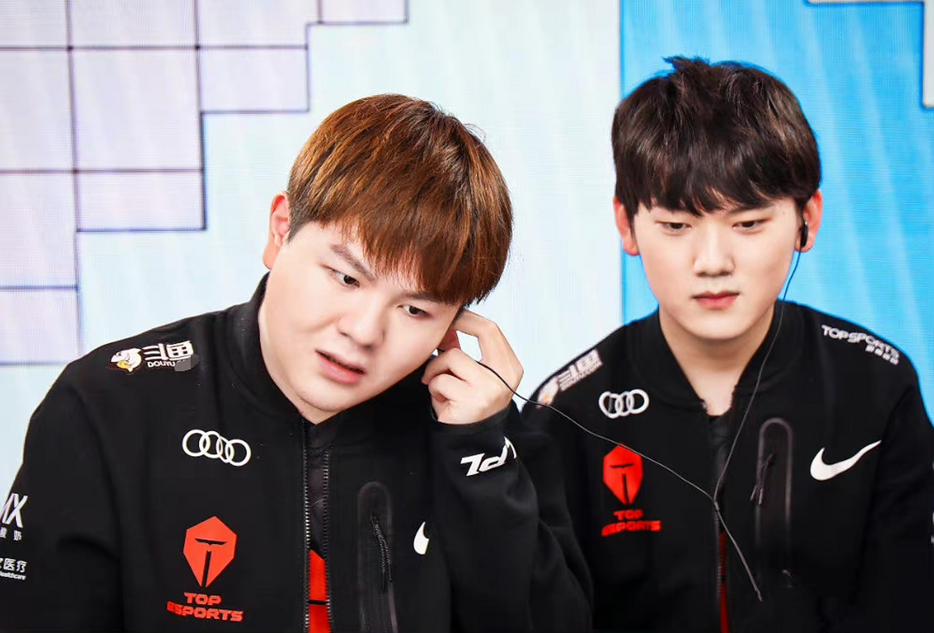 EG翻盘V5，Ruler开启传奇时刻激烈交锋小组赛，点燃全场激情的简单介绍