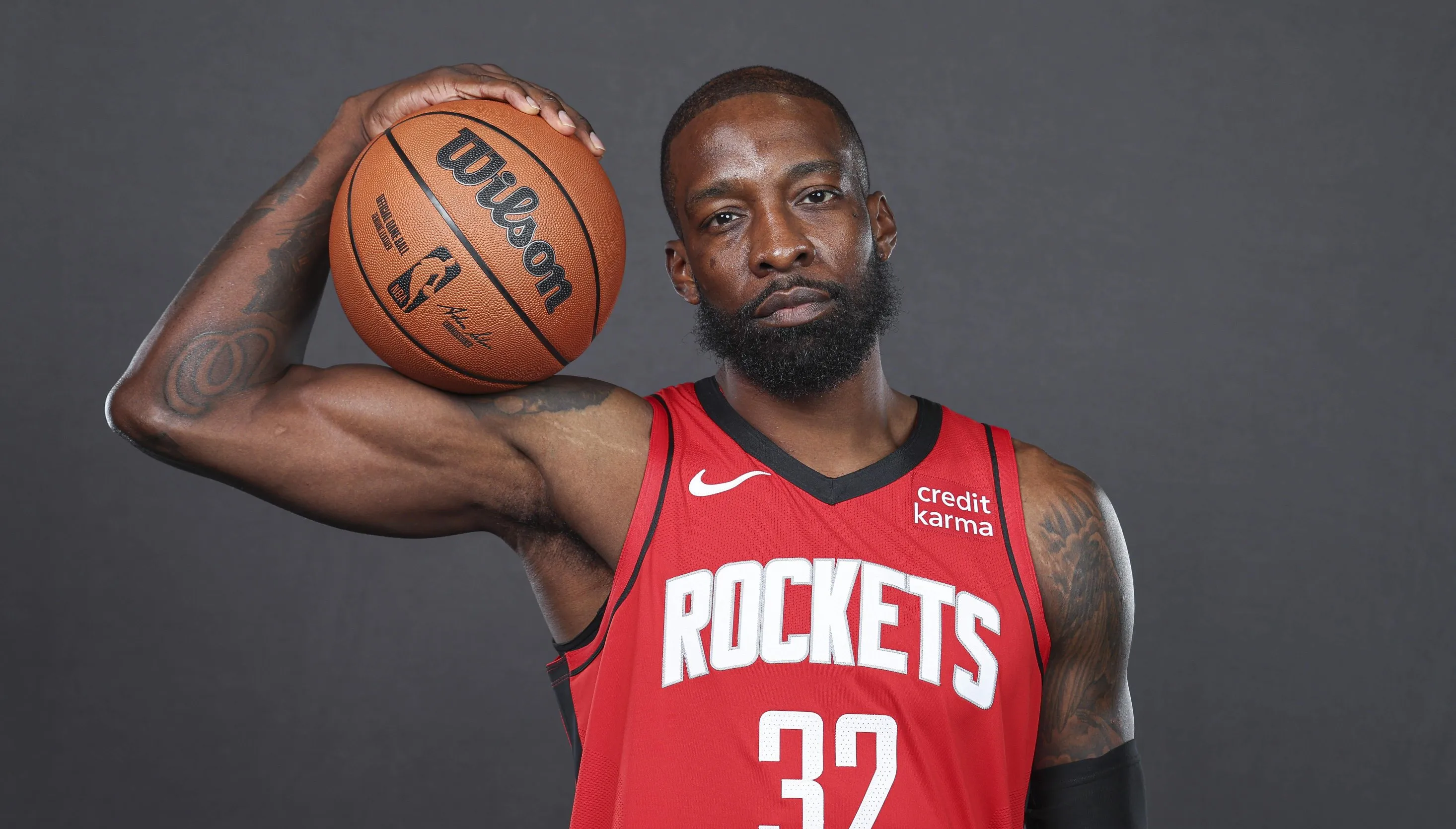 世俱杯分组-火箭队交易卢克-肯纳德至马刺队的简单介绍