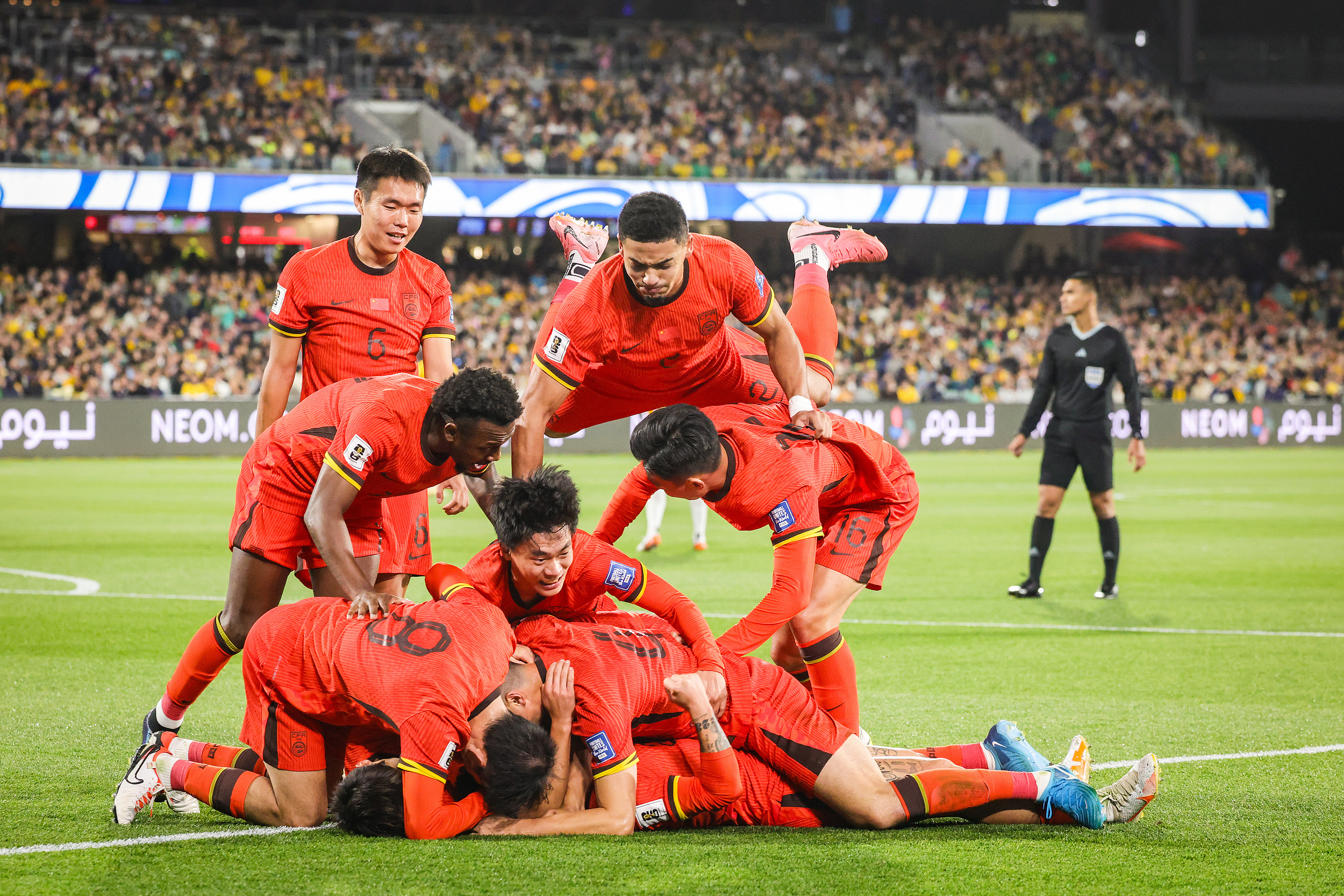 葡萄牙队逆转中国队,张继科点燃赛场 葡萄牙队逆转中国队,张继科点燃赛场