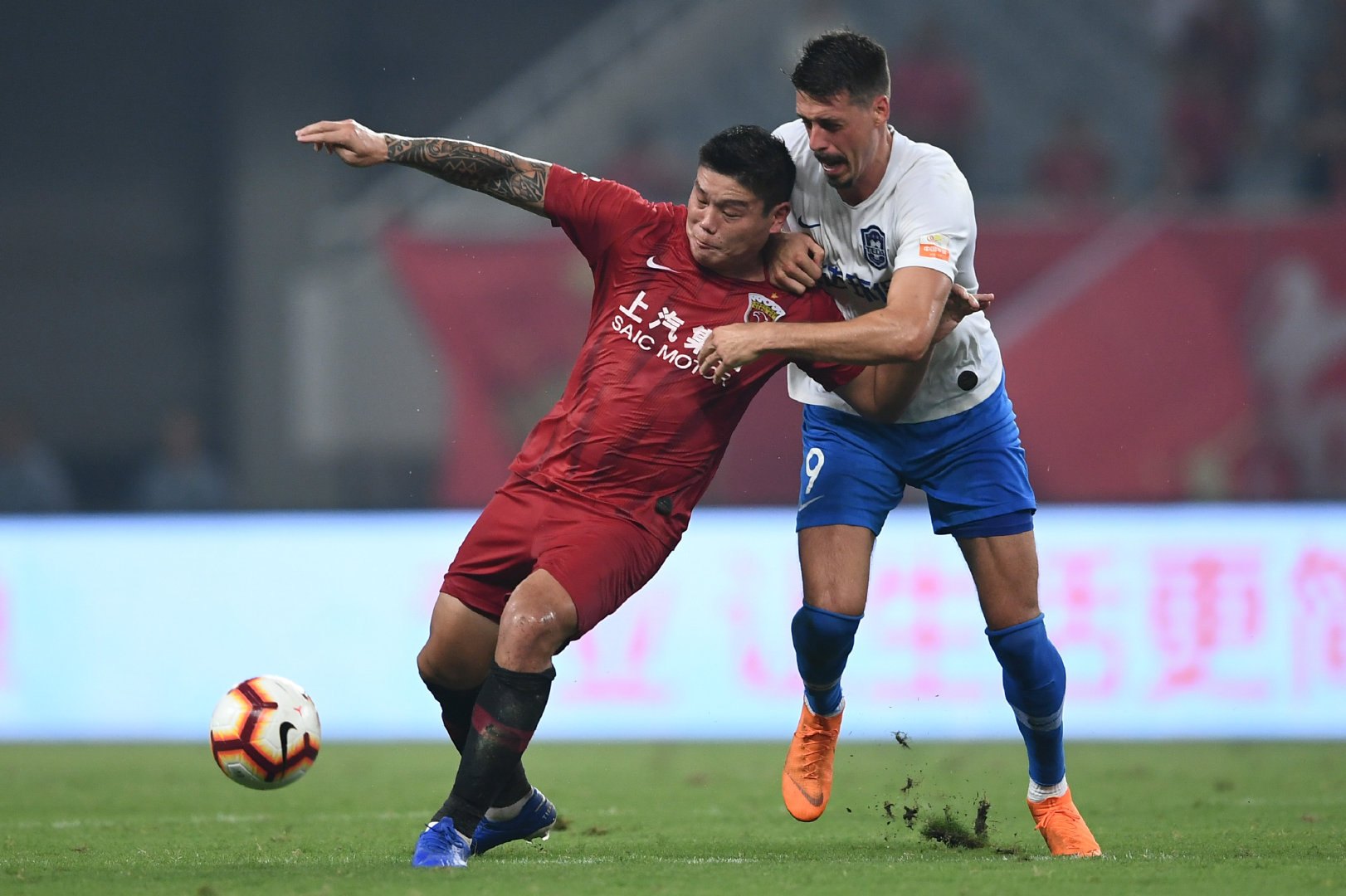 世俱杯官网-奥地利横扫塞内加尔,伊布统治全场