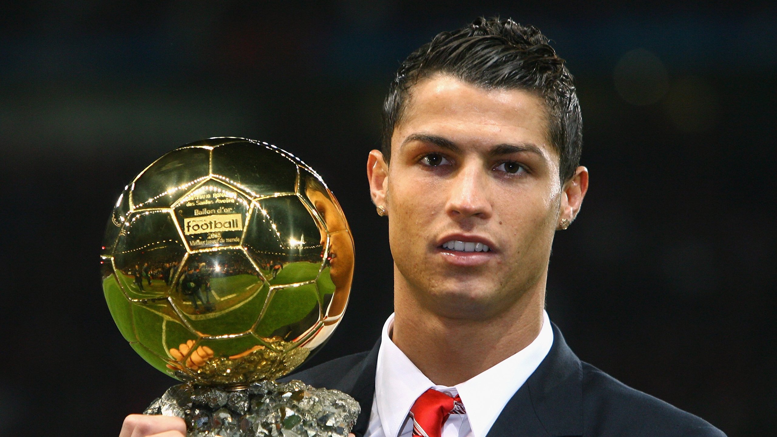 世俱杯参赛资格-银绿搅局者,塞恩斯率阿斯顿马丁横扫红牛二队,诠释不可能的逆袭剧本